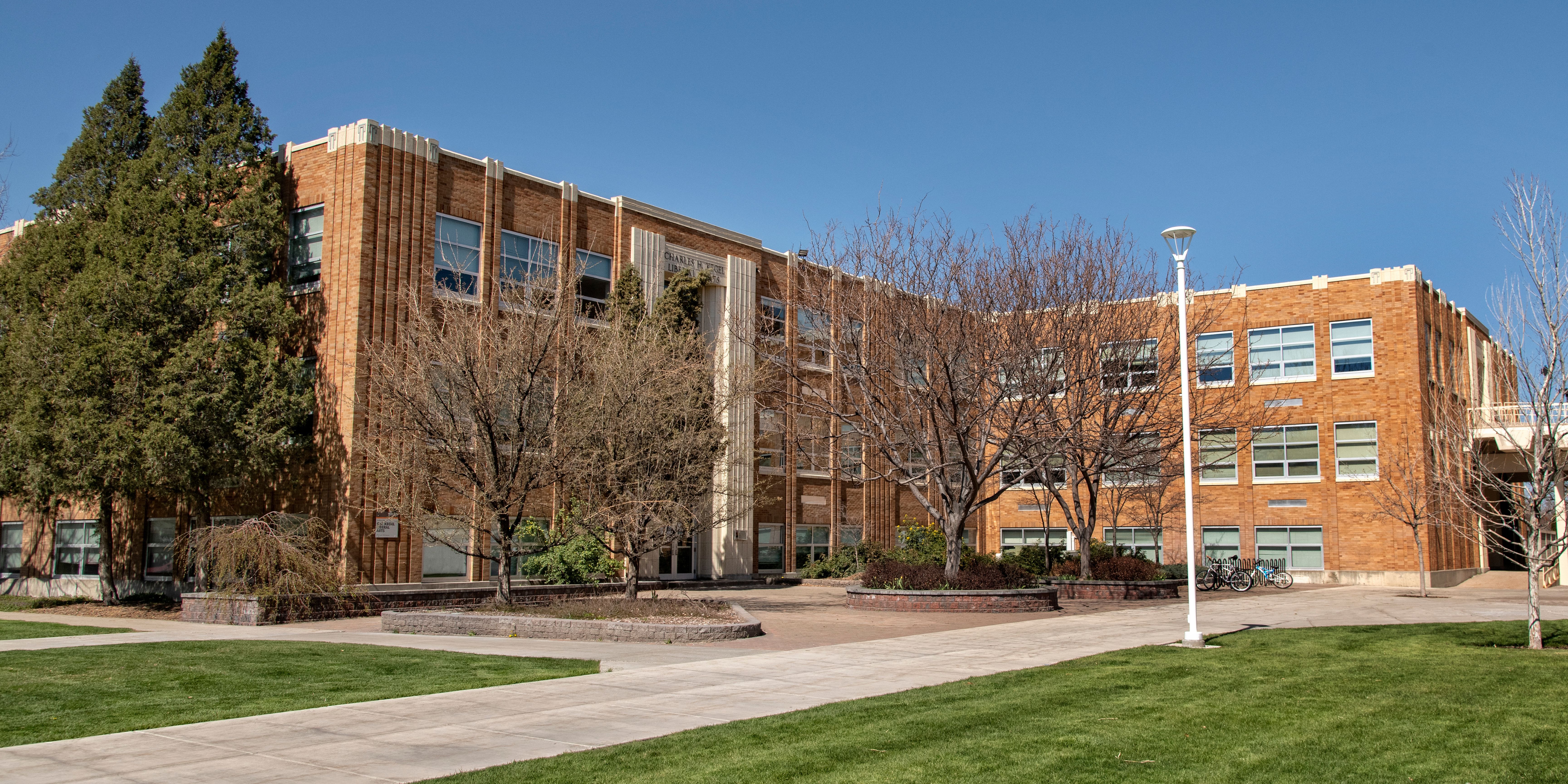 The front of the Liberal Arts building on the Pocatello campus in summer