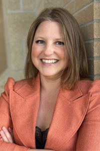 Headshot of Elisabeth