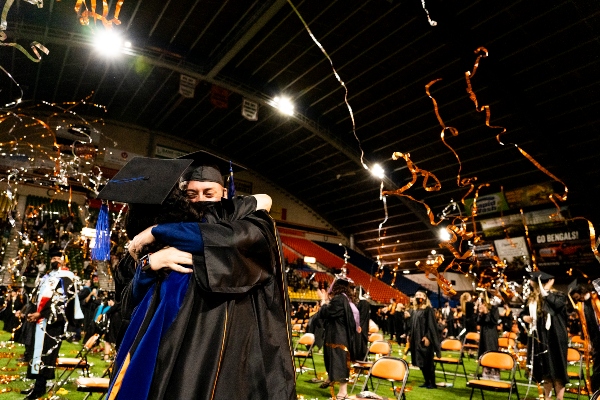 Grad finale in the bookstore