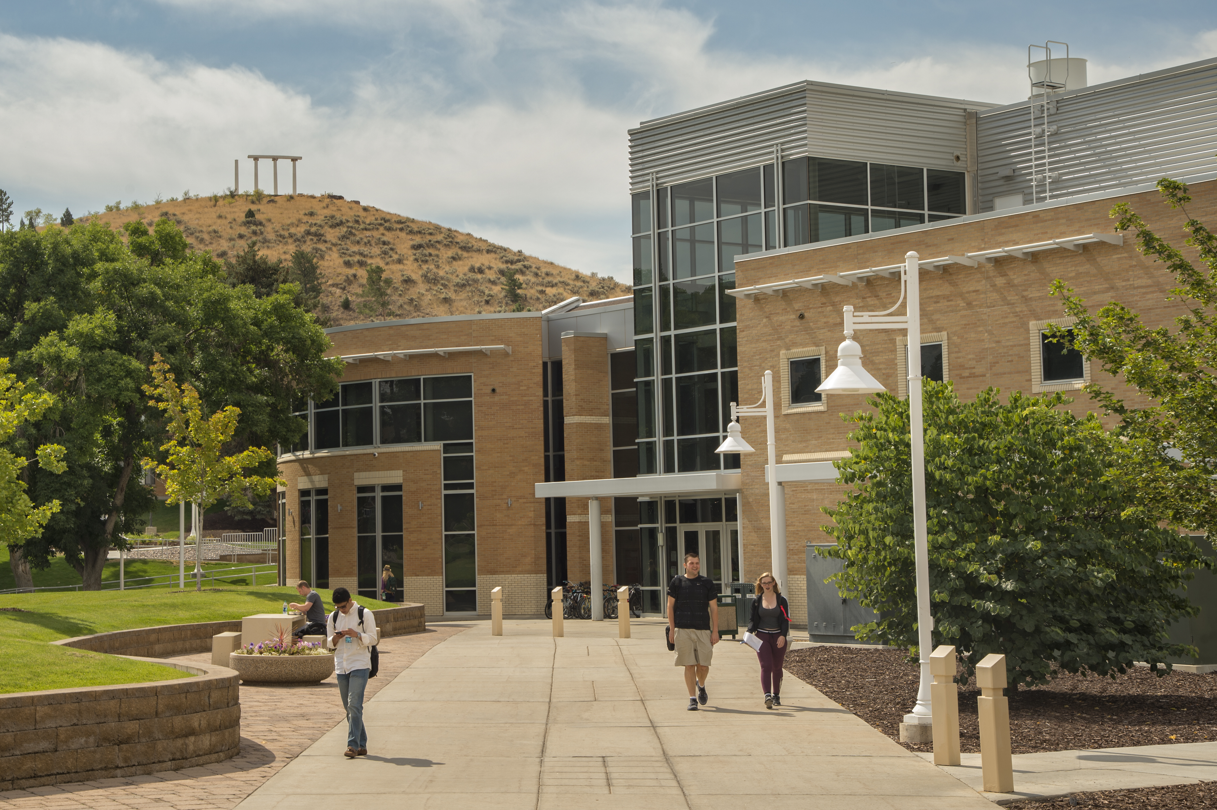 Students walking in front of the Rendezvous Building