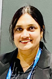 Headshot Sameena Mateen