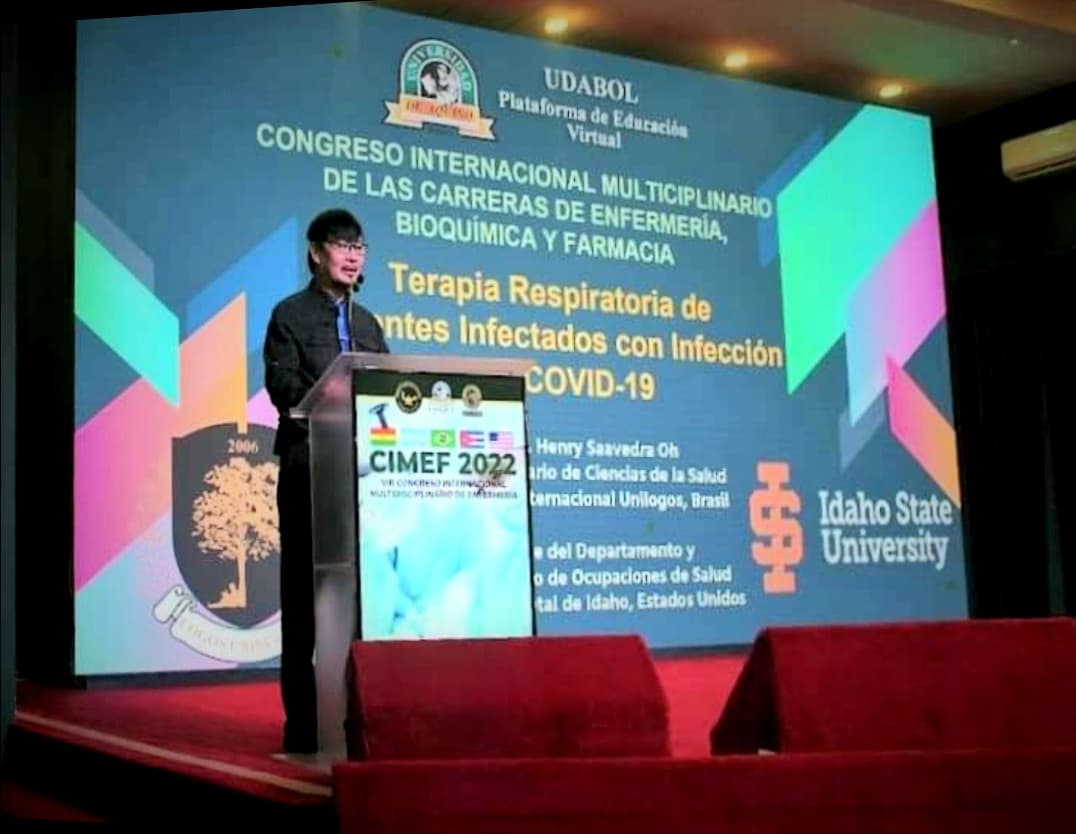Dr. Henry Oh presenting at the International Conference in South America