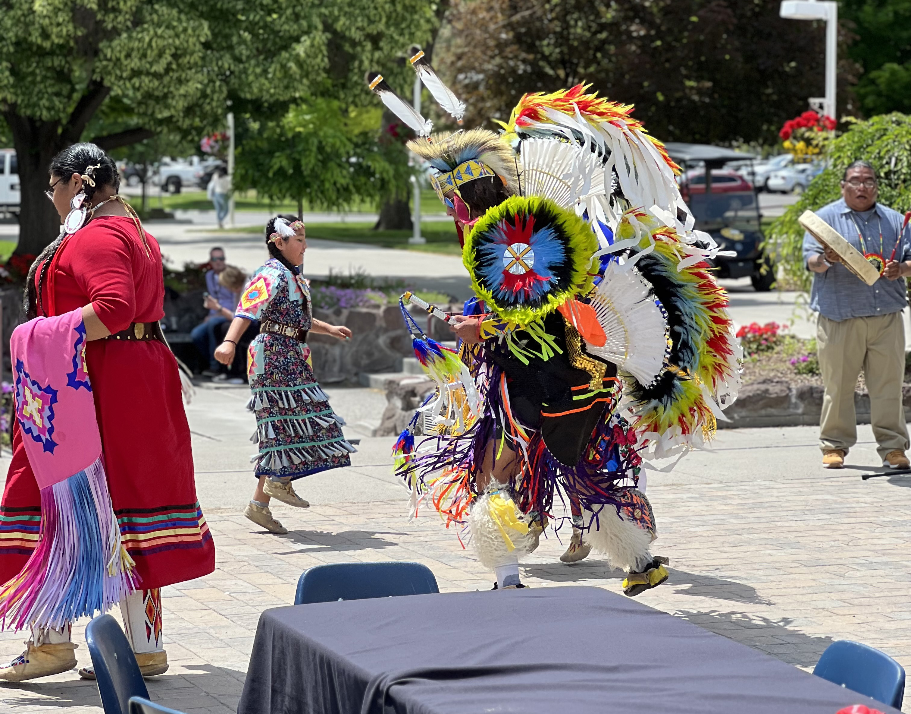 Dancers at the Hispanic and American Indian Healthcare Conference 2023