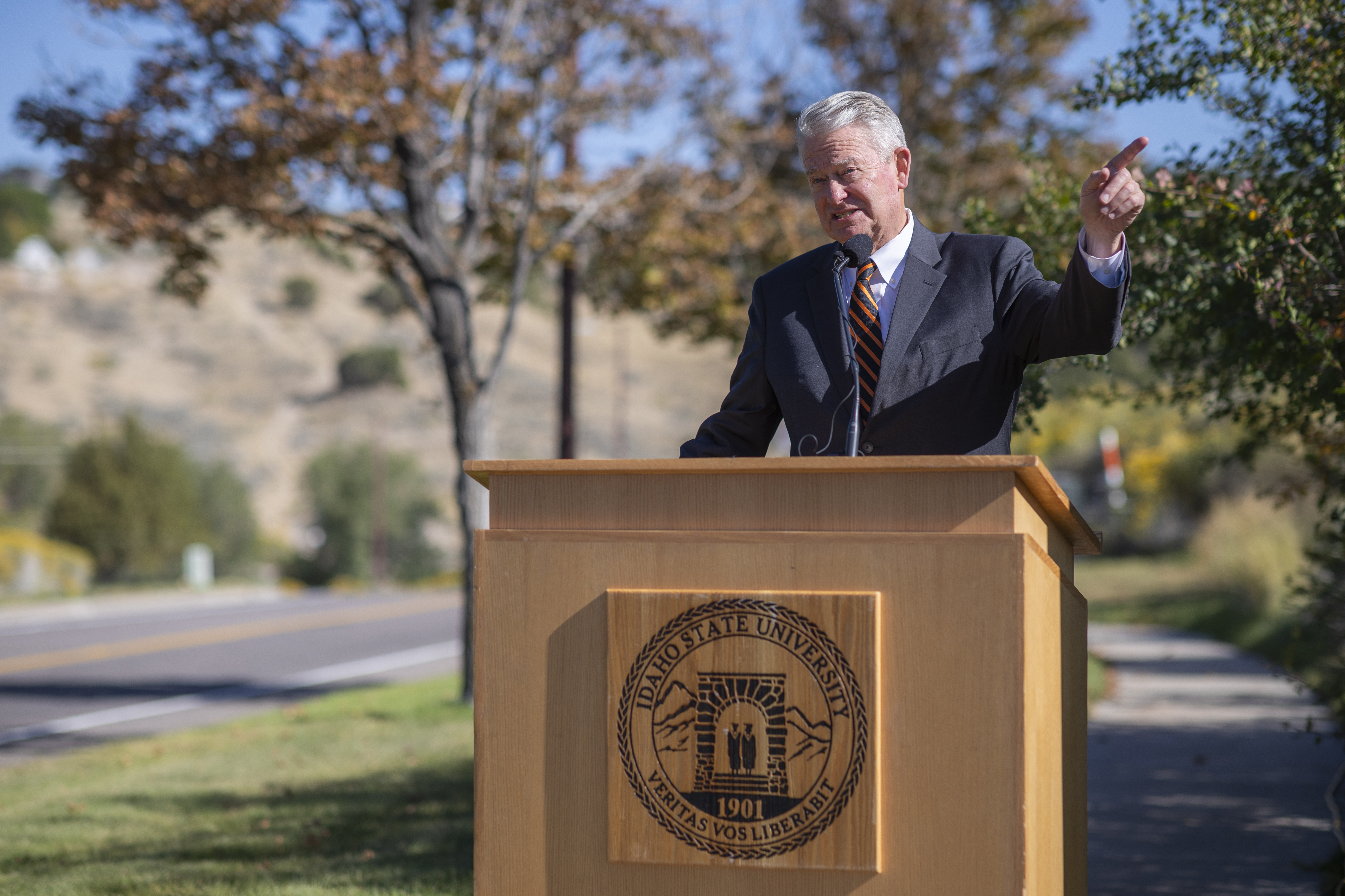 Governor Brad Little Announces NuCube Site at iSU