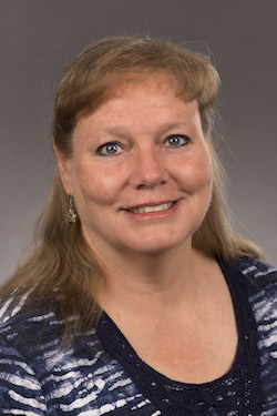Michelle Andrews headshot