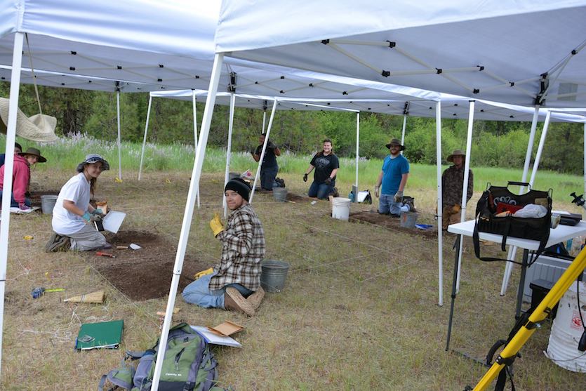 Students working in anthropology field school in 2016