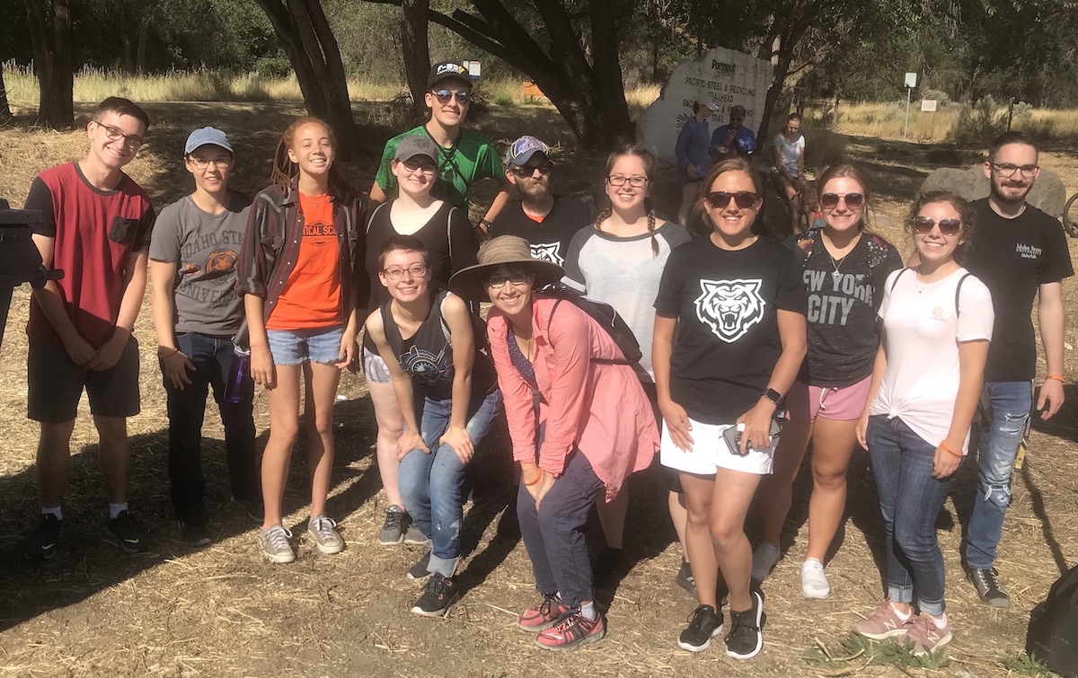 Cleanup team of 15 New Student Orientation students.