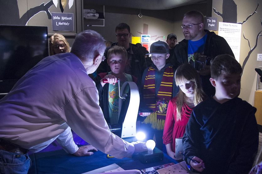 Kids at a017 Muggle Magic display.