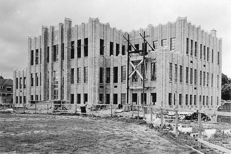 Construction of the first Student union