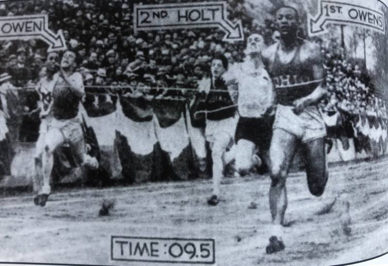 Dubby Holt racing Jesse Owens