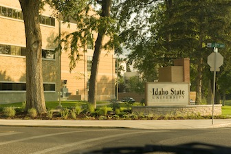 New signage and landscaping on the ISU Pocatello campus at the corner of 8th Avenue and Carter Street. (ISU Photographic Services) 